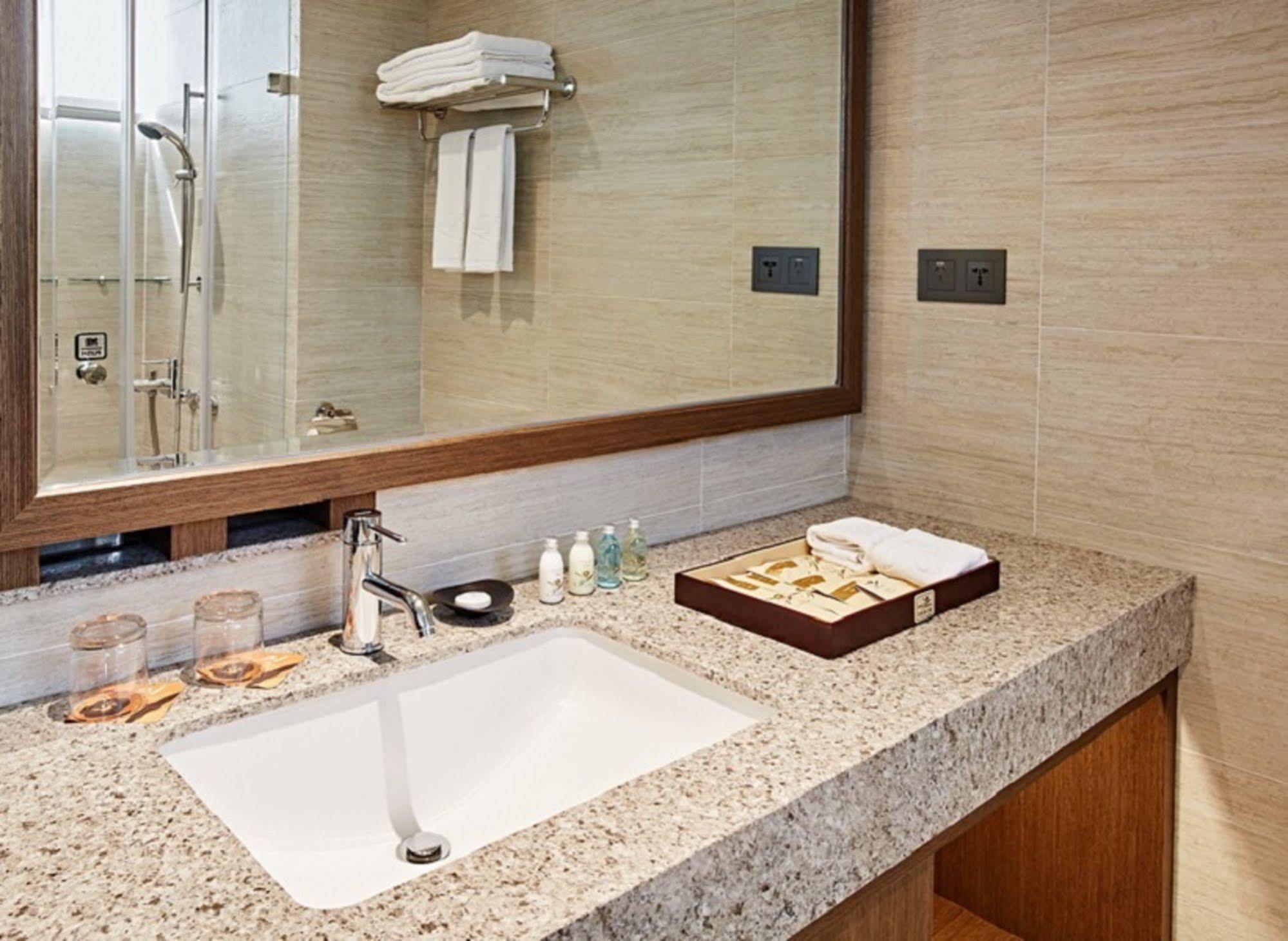 Hotel Sukimi Tainan Bagian luar foto